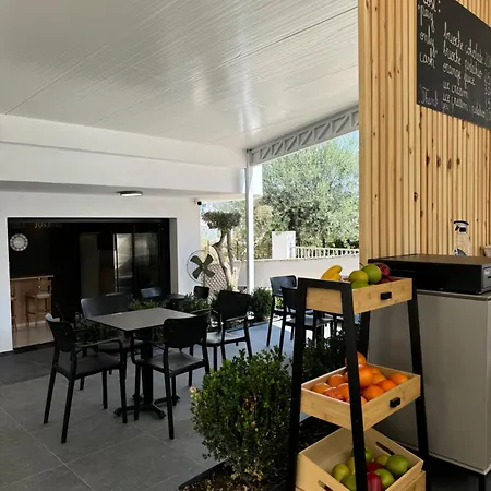 Vila Aparthotel Ksamil